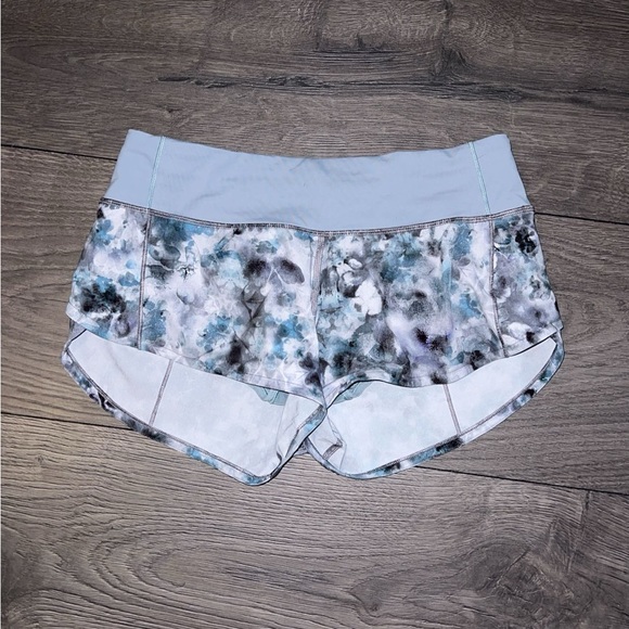 Lululemon Speed Up Short Size 4 with 2.5" inseam Kaleidofloral Multi Blue Cast - Picture 11 of 14